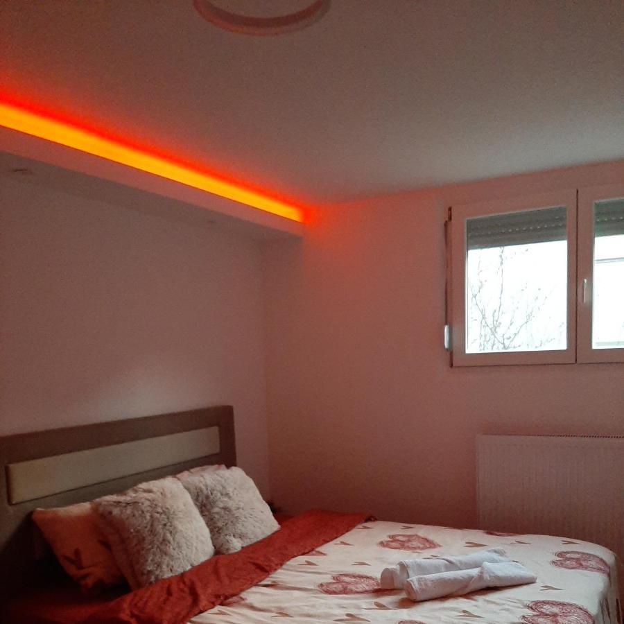 Apartman Zivkovic レスコヴァツ エクステリア 写真
